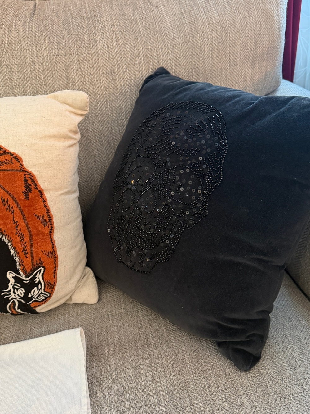 ♥️ Pottery Barn Halloween Pumpkin & Cat Decorative Pillow - Orange, Black, Cream - Picture 2 of 9